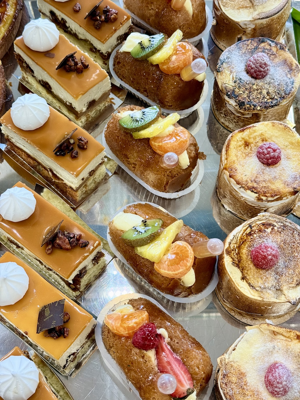 You are currently viewing La pâtisserie française artisanale selon MAISON JULIEN : le goût des grands classiques